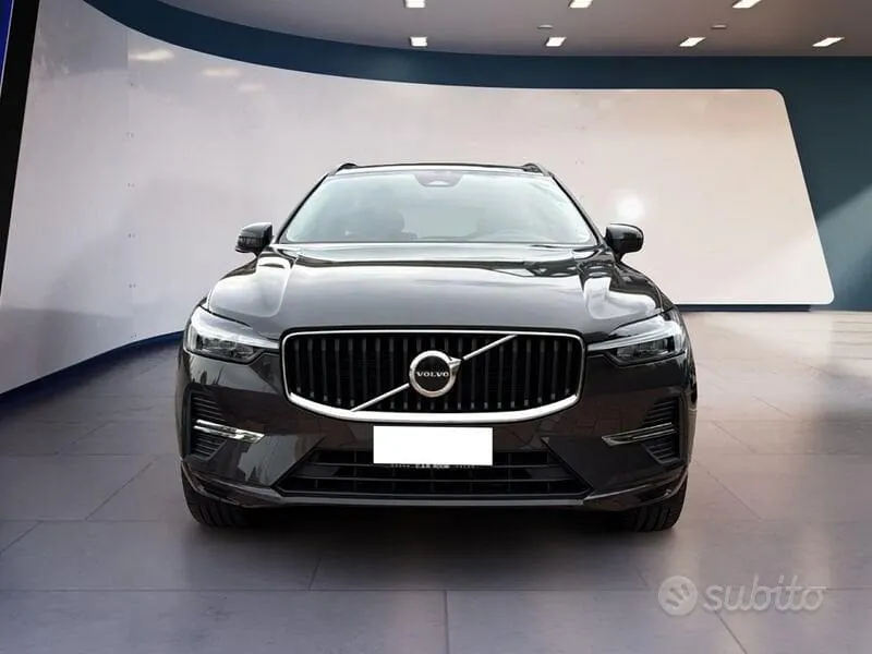 Volvo Xc60 2023 photo 2