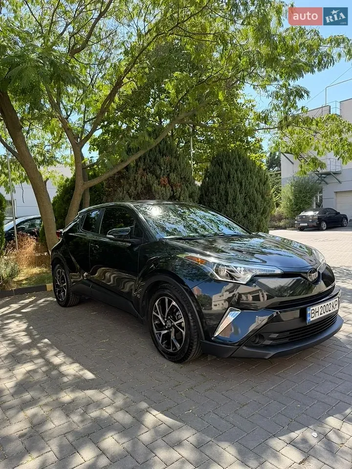 Toyota C-Hr 2019 photo 3