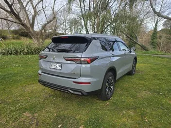 Mitsubishi Outlander 2026 photo 4