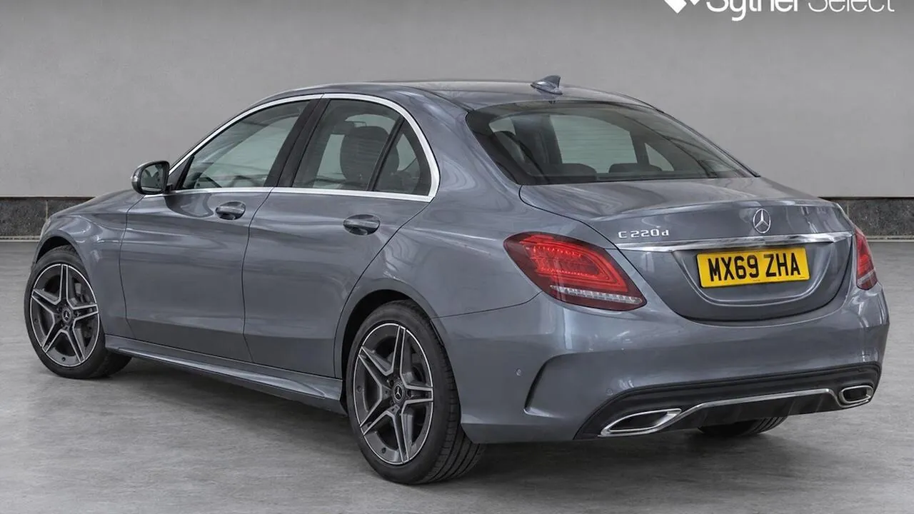 Mercedes-Benz C-Class 2019 photo 3