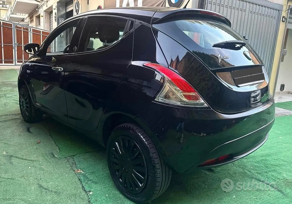 Lancia Ypsilon 2013 photo 5