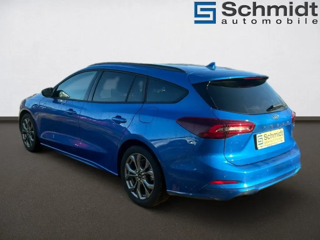 Ford Focus 2023 photo 3