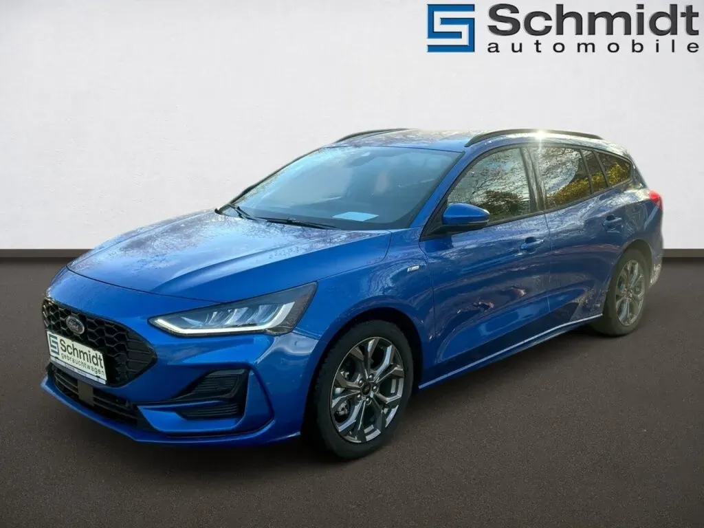 Ford Focus 2023 photo 2