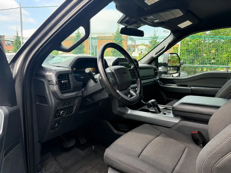 Ford F-150 2025 photo 2