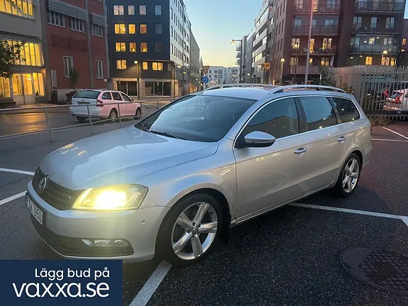 Volkswagen Passat 2012 photo 2
