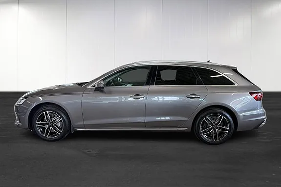 Audi A4 2021 photo 2