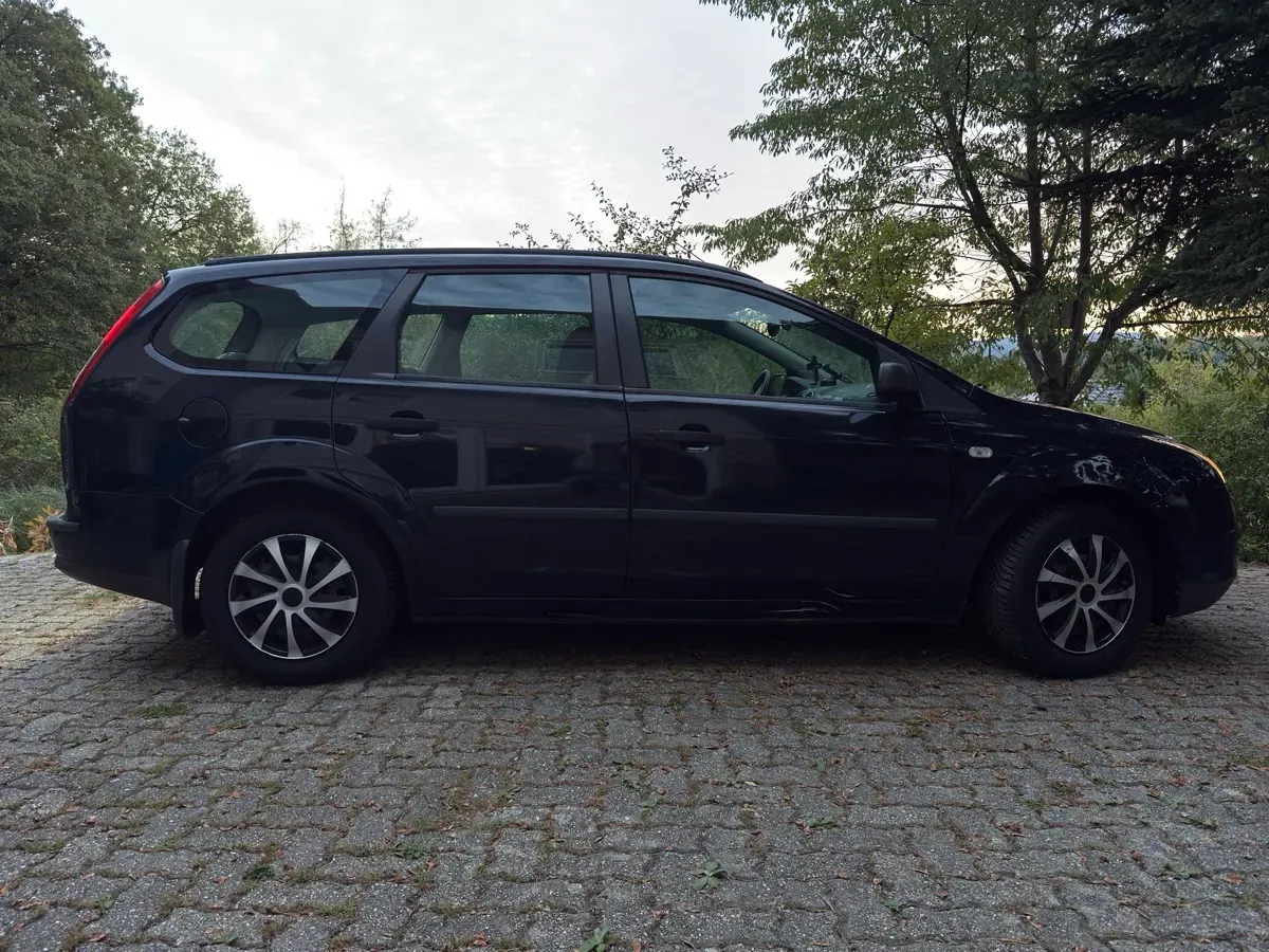 Ford Focus 2005 photo 3