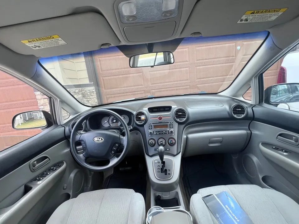 Kia Rondo 2007 photo 5