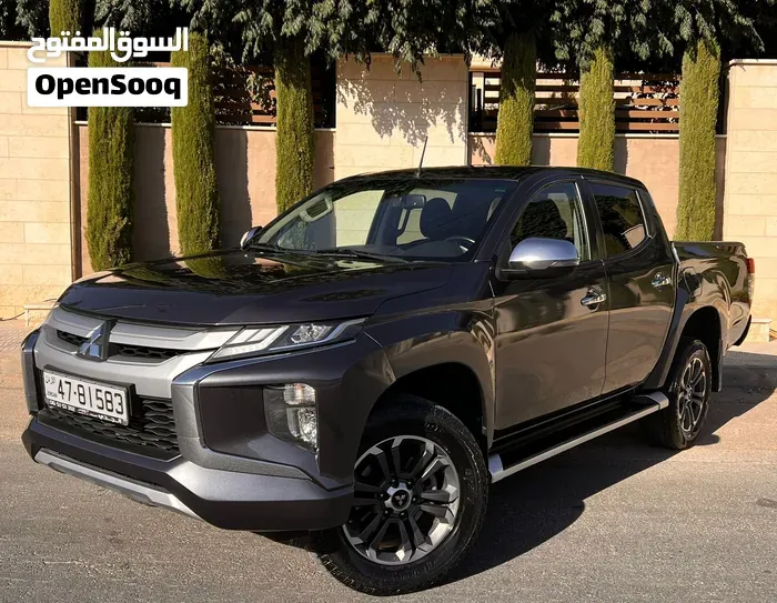 Mitsubishi L200 2022 photo 2