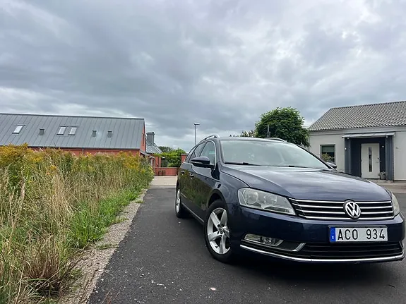 Volkswagen Passat 2014 photo 2