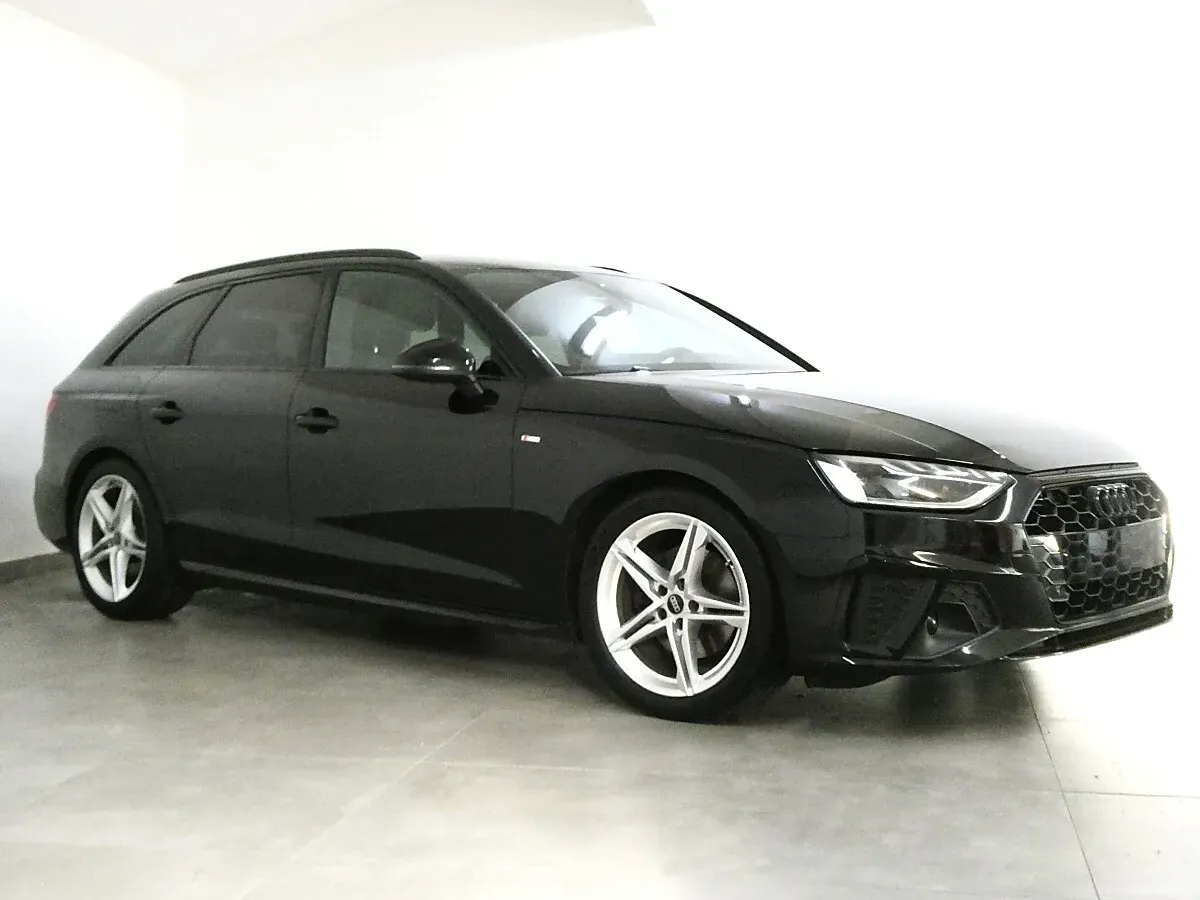 Audi A4 2023 photo 3