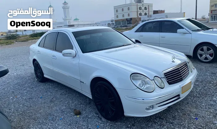 Mercedes-Benz E-Class 2006 photo 2