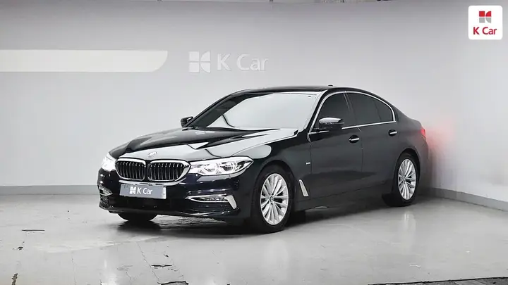 BMW 5 Series G30 2018 photo 3