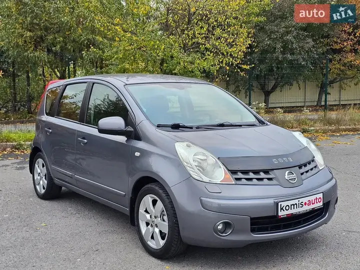 Nissan Note 2008 photo 4