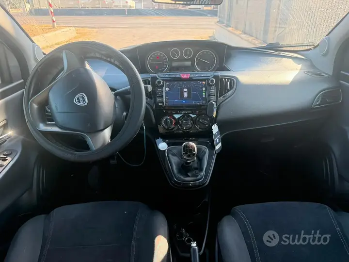 Lancia Ypsilon 2012 photo 5