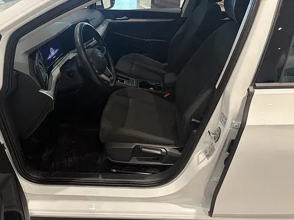 Volkswagen Golf I 2023 photo 2