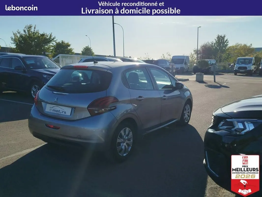 Peugeot 208 2019 photo 3