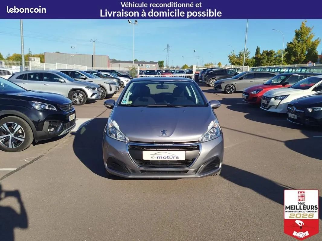 Peugeot 208 2019 photo 2