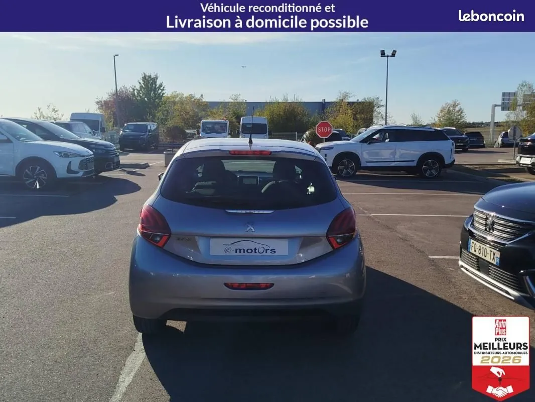 Peugeot 208 2019 photo 4
