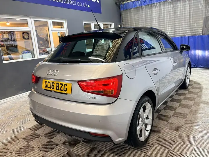 Audi A1 2016 photo 3