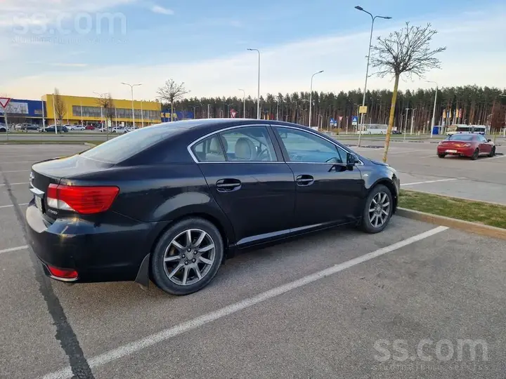 Toyota Avensis 2012 photo 4