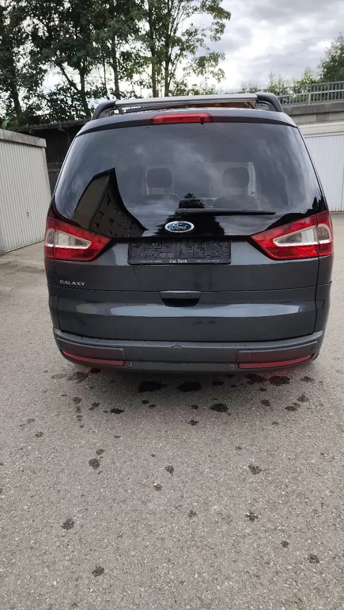 Ford Galaxy 2010 photo 3