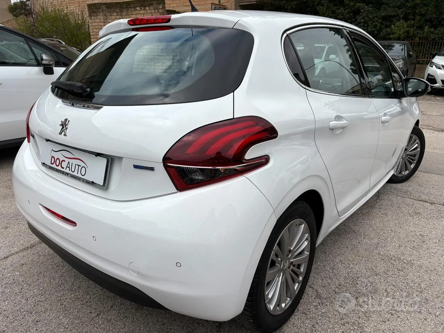 Peugeot 208 2016 photo 5