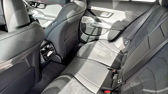Mercedes-Benz E 300 2026 photo 5
