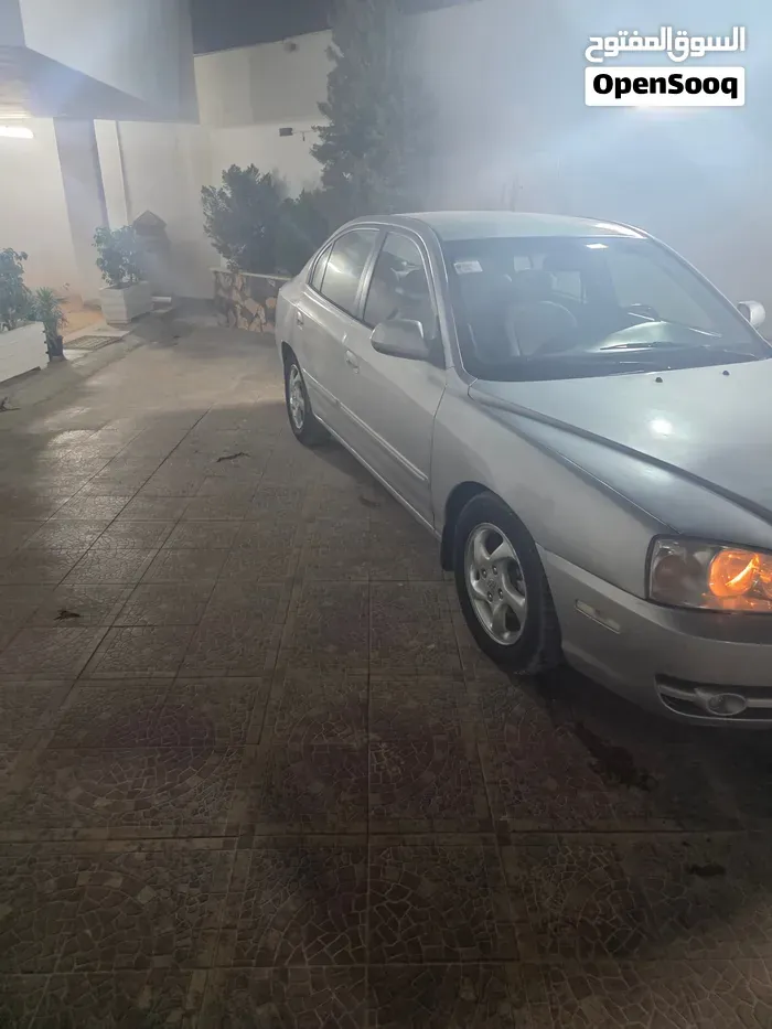 Hyundai Avante 2005 photo 2
