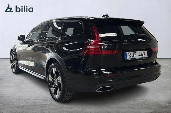 Volvo V60 Cross Country 2020 photo 2