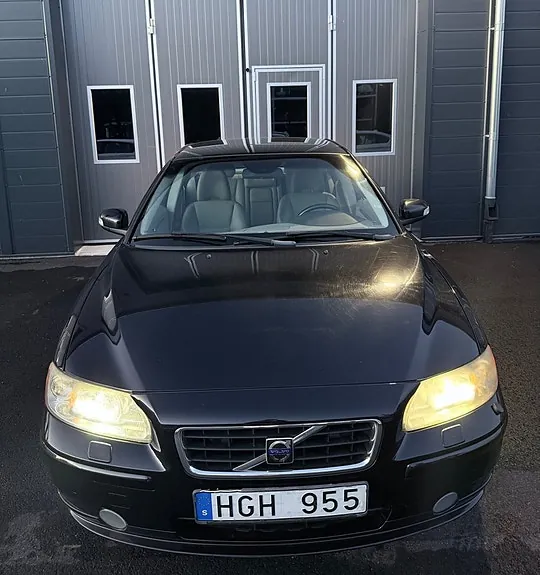 Volvo S60 2008 photo 2