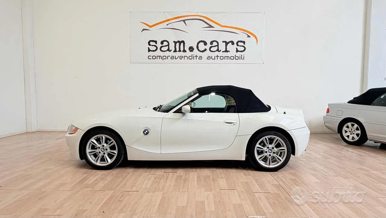 BMW Z4 2004 photo 2