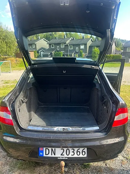 Skoda Superb 2009 photo 5