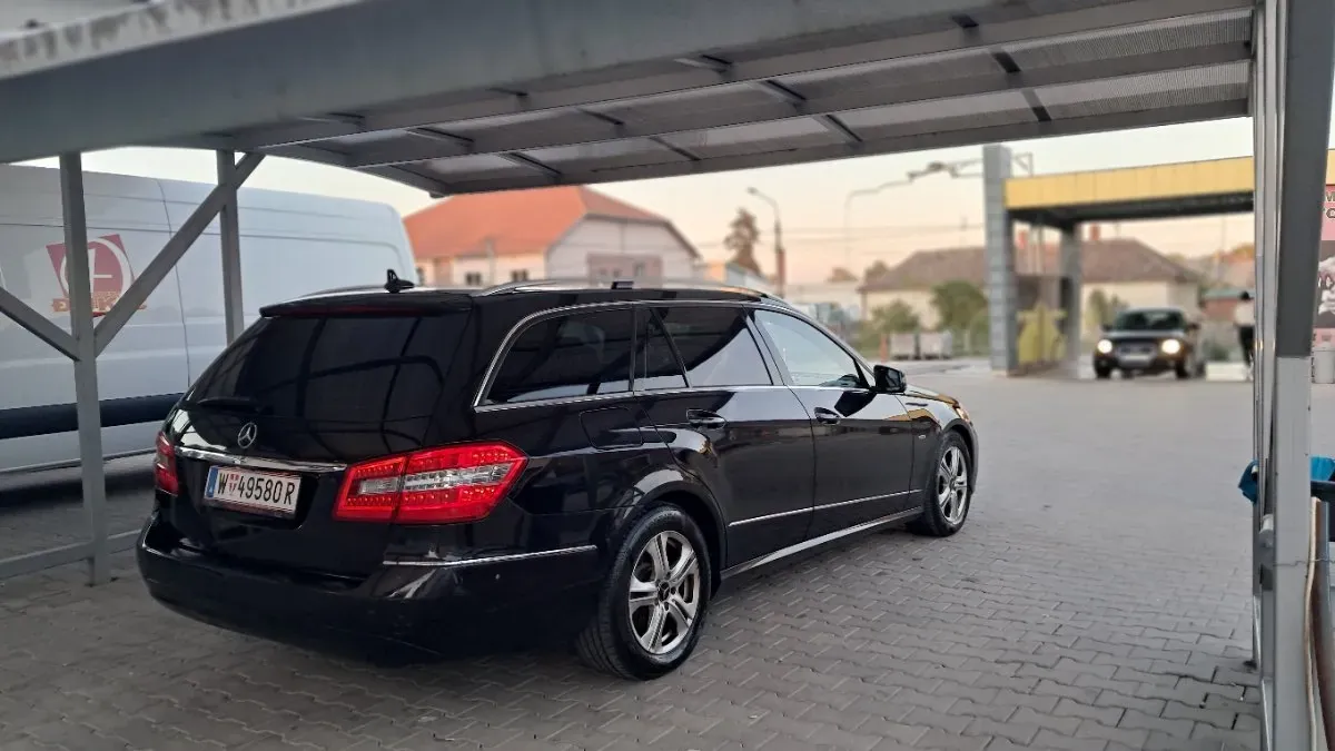 Mercedes-Benz Eklasse 2011 photo 3