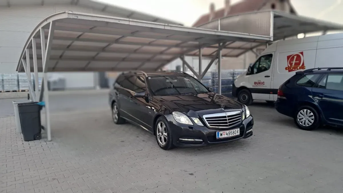 Mercedes-Benz Eklasse 2011 photo 2