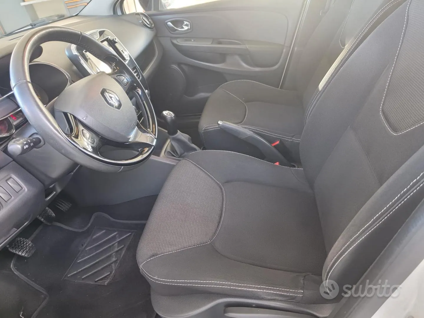 Renault Clio 2014 photo 4