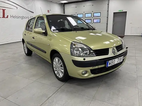 Renault Clio 2004 photo 2