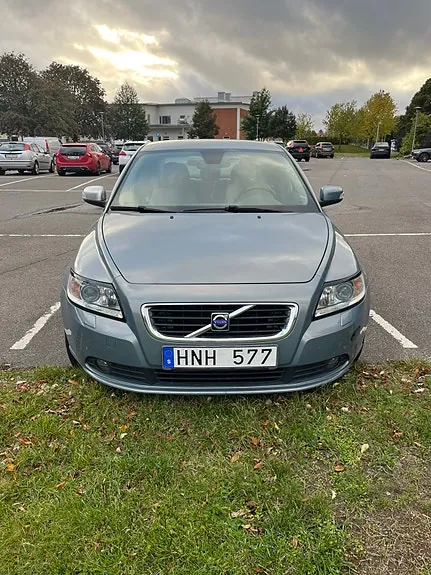 Volvo S40 2009 photo 2