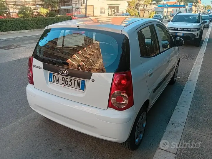 Kia Picanto 2009 photo 3