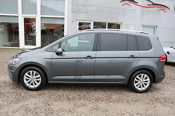 Volkswagen Touran 2017 photo 3