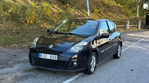 Renault Clio 2010 photo 2