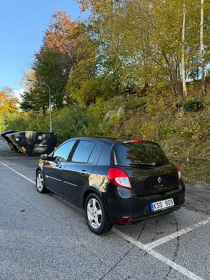 Renault Clio 2010 photo 4