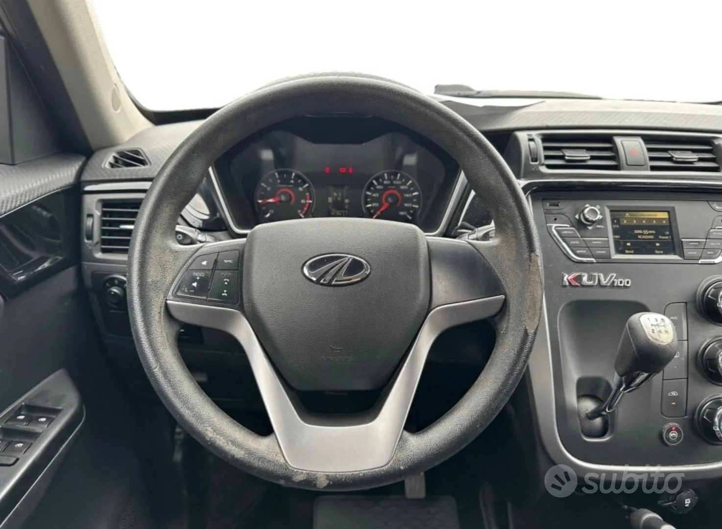 Mahindra Kuv100 2018 photo 5