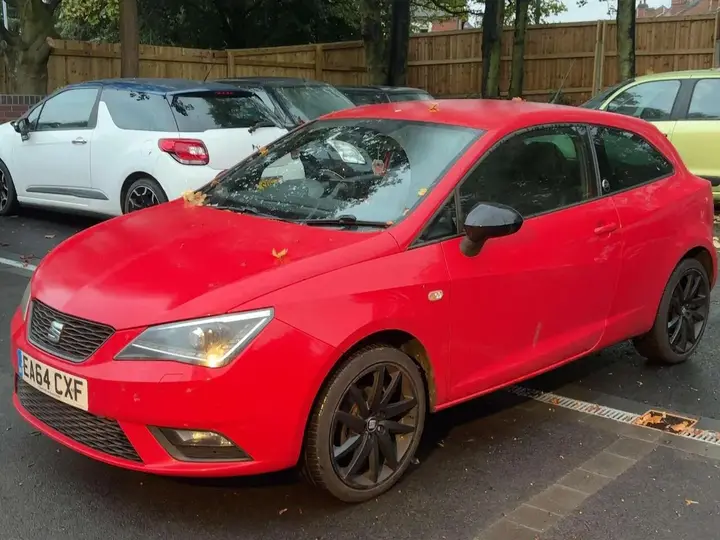 Seat Ibiza 2014 photo 2