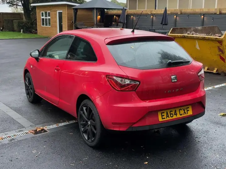 Seat Ibiza 2014 photo 4