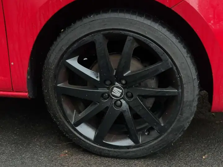 Seat Ibiza 2014 photo 5