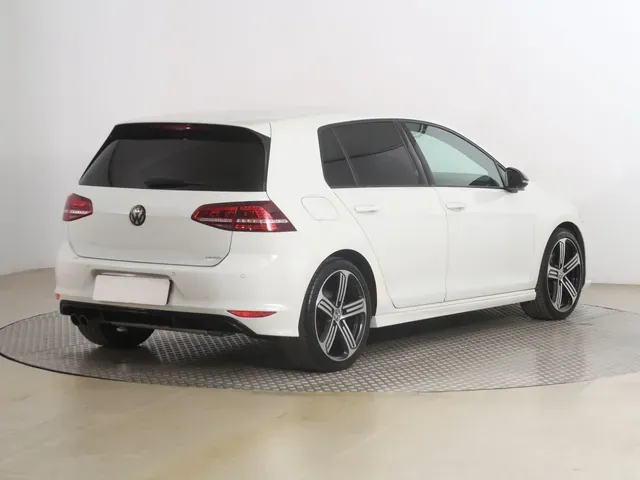 Volkswagen Golf 2014 photo 4