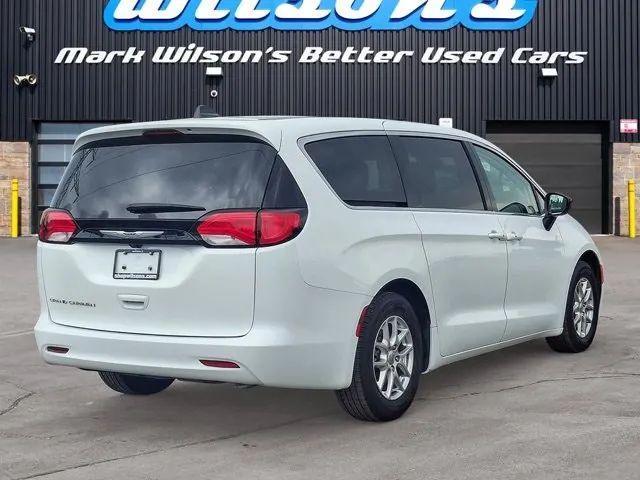 Chrysler Grand Caravan 2024 photo 5