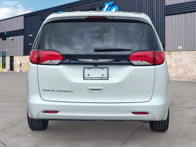 Chrysler Grand Caravan 2024 photo 4