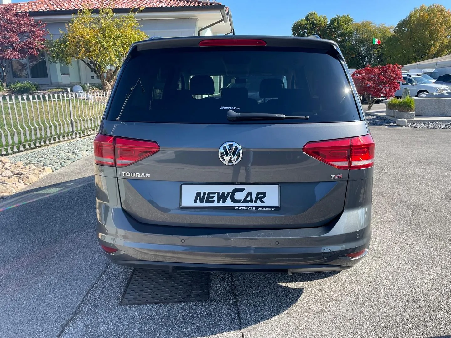 Volkswagen Touran 2017 photo 4